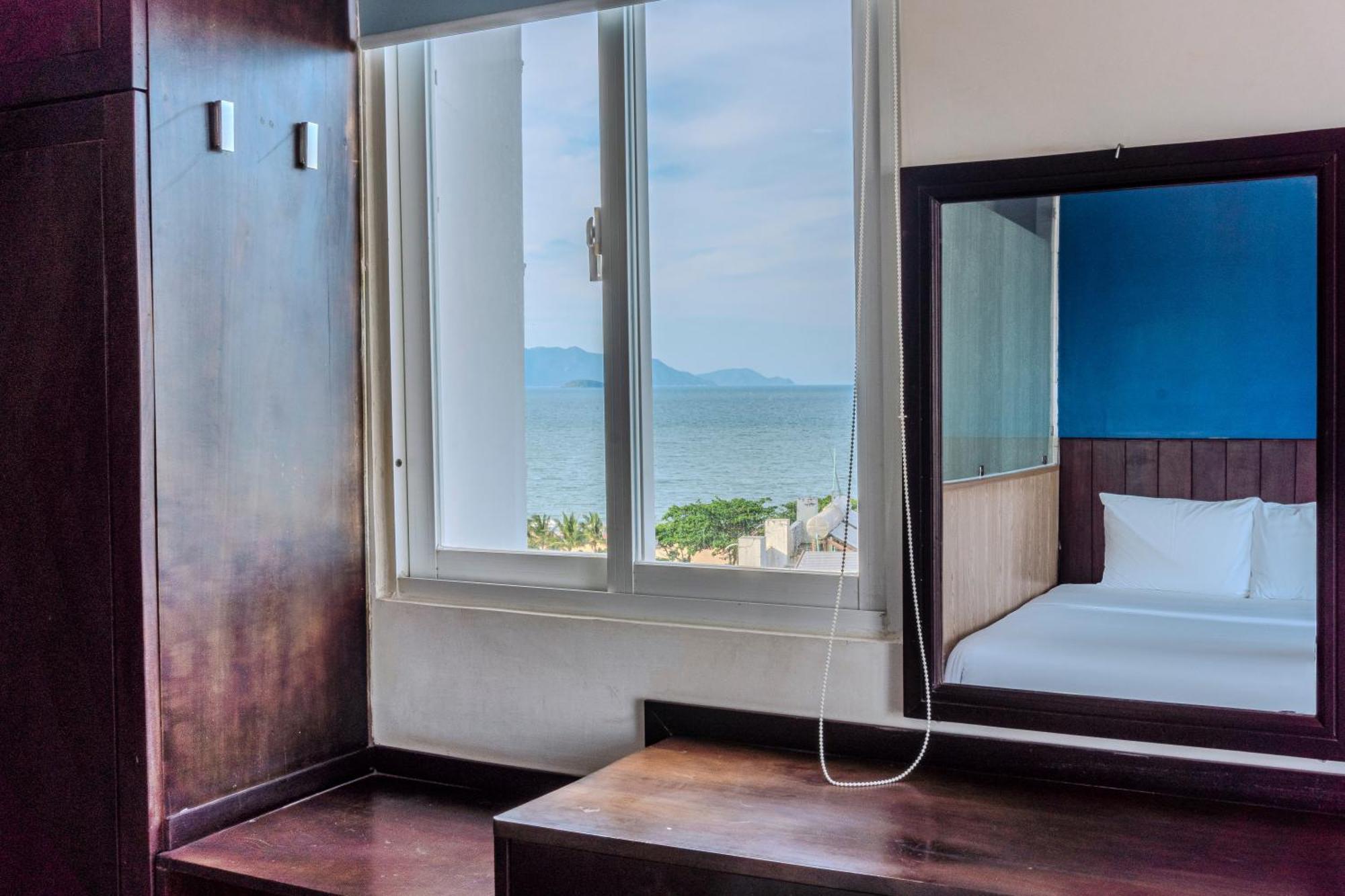 Melyna Hotel Nha Trang Beach Exterior foto