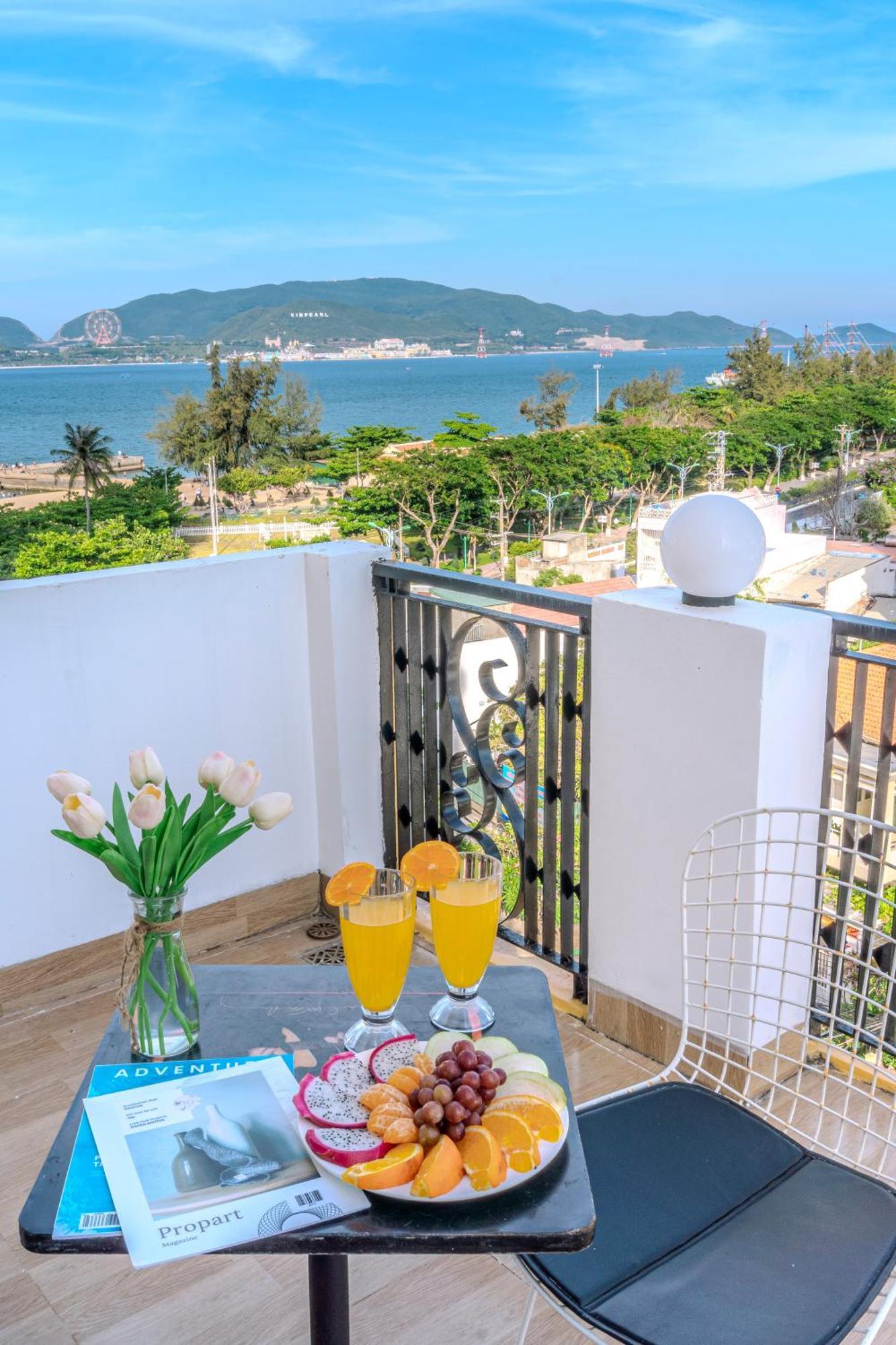 Melyna Hotel Nha Trang Beach Exterior foto