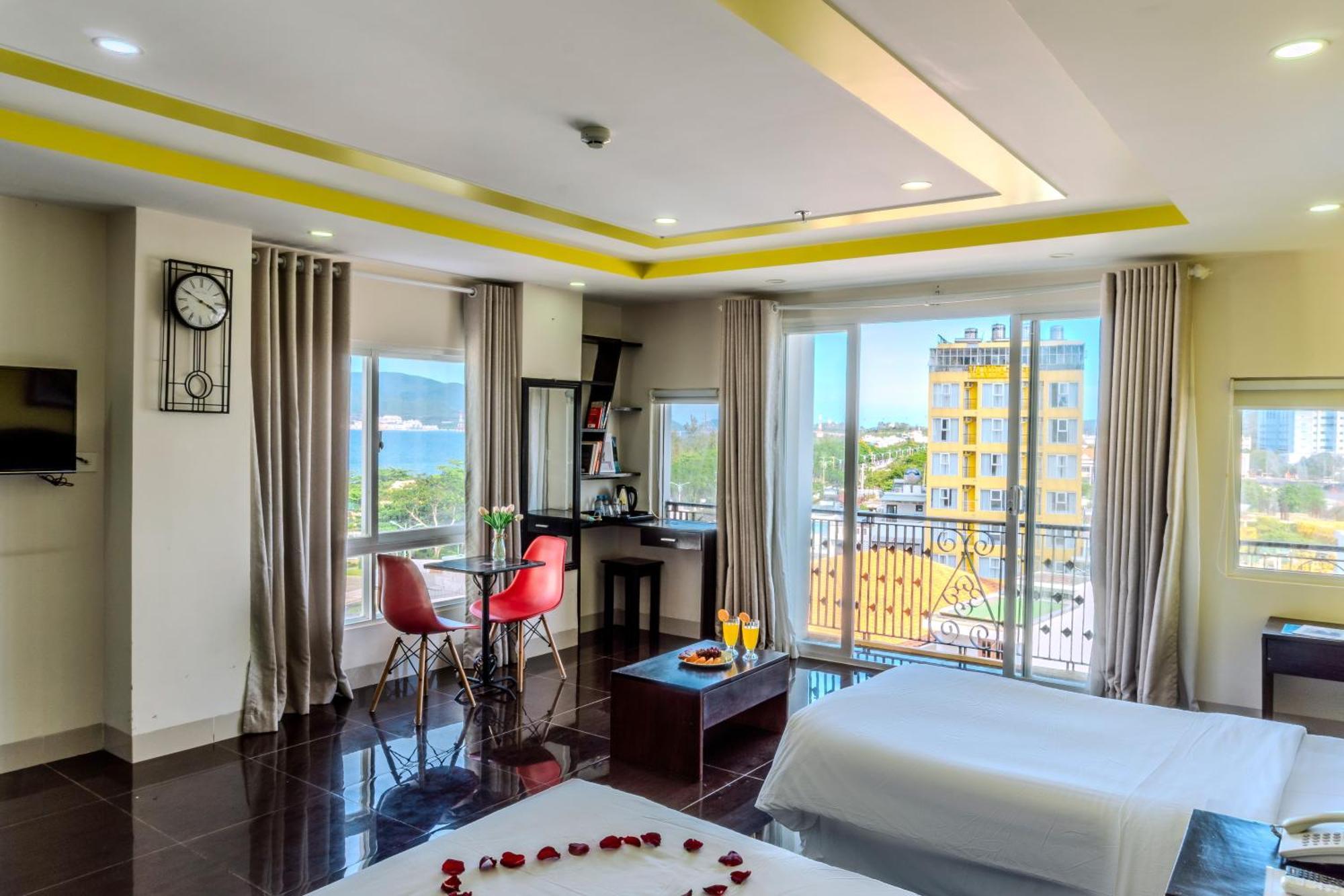 Melyna Hotel Nha Trang Beach Exterior foto
